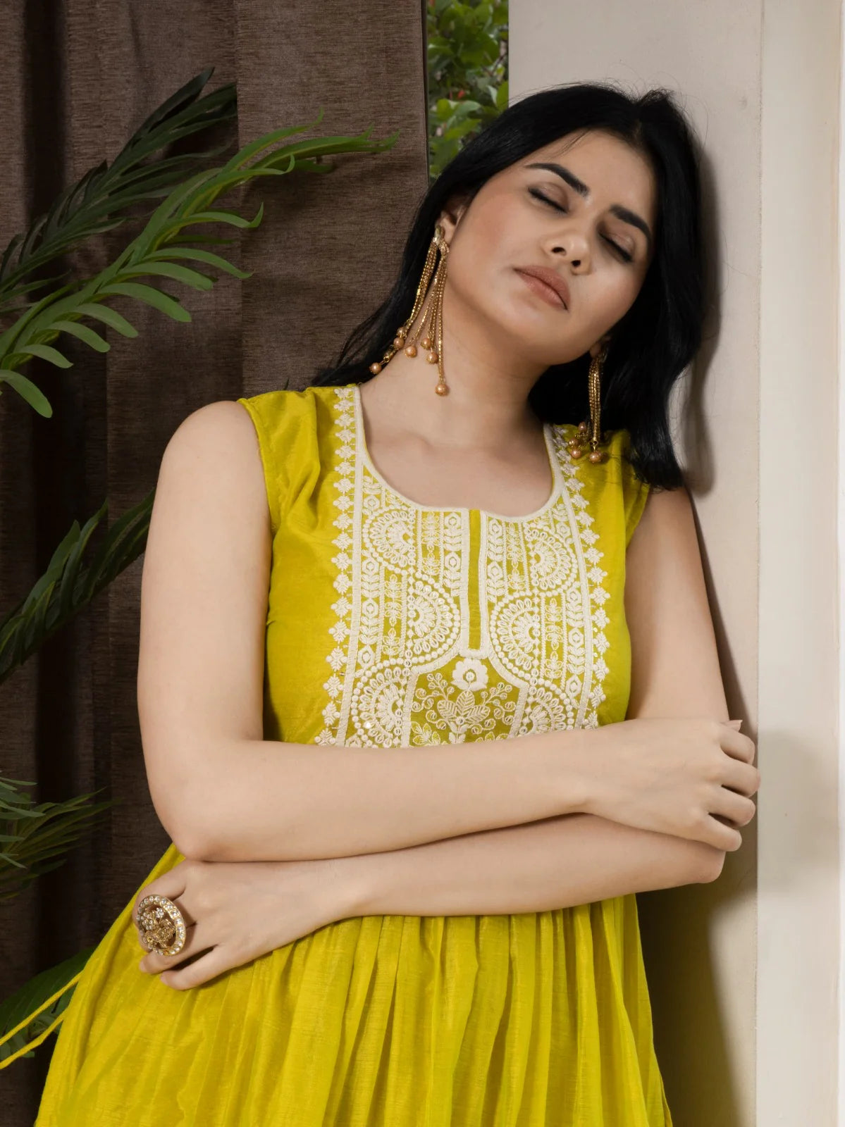 Elegant Chanderi Embroidered Set